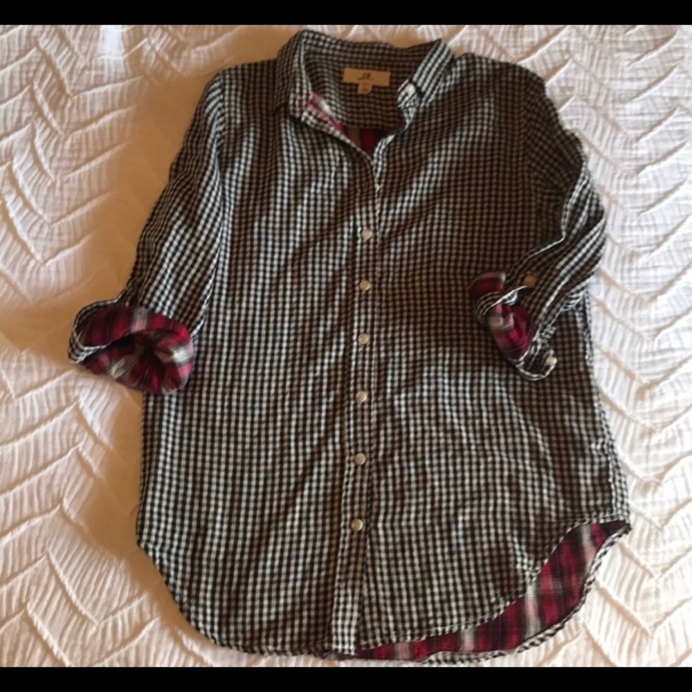 Black, white, red Gingham button down size Small
